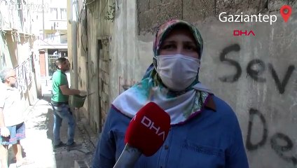 Hırsızlardan korumak için tarihi evlerin kapılarına duvar ördüler