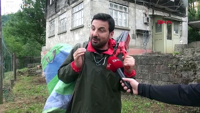 Davut Güloğlu köyünde çay toplayıp, stres atıyor