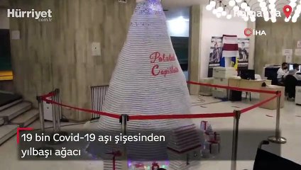 Romanya’da 19 bin Covid-19 aşı şişesinden yılbaşı ağacı
