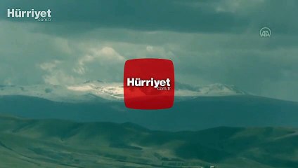 Ağrı'nın yüksek kesimlerine kar yağdı