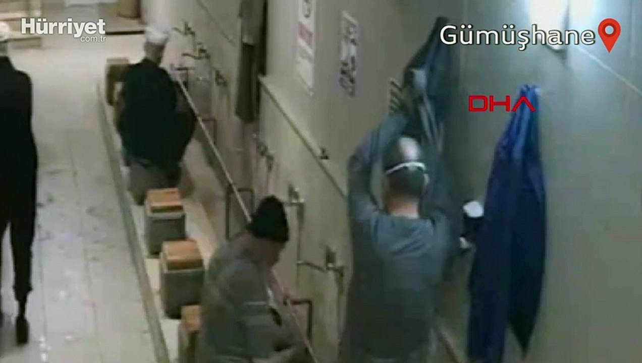 Abdest alma bahanesiyle şadırvanda hırsızlık kamerada