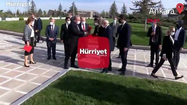 TBMM Başkanı Şentop, İstiklal Harbi kahramanlarının kabirlerini ziyaret etti