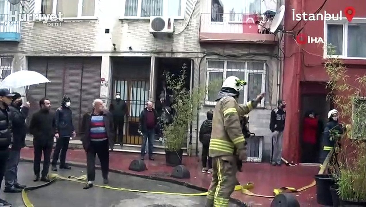 İstanbul Beyoğlu'nda yangın paniği