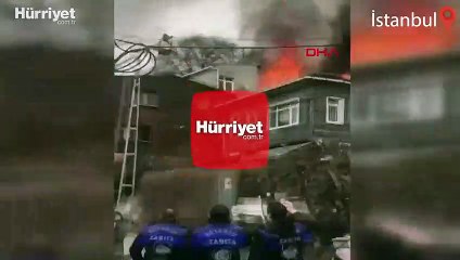 Şişli'de ahşap binada yangın çıktı! İlk görüntüler