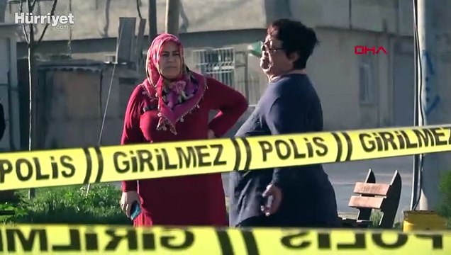 Boşanmak üzere olduğu eşini tabancayla öldürüp çatıya çıktı