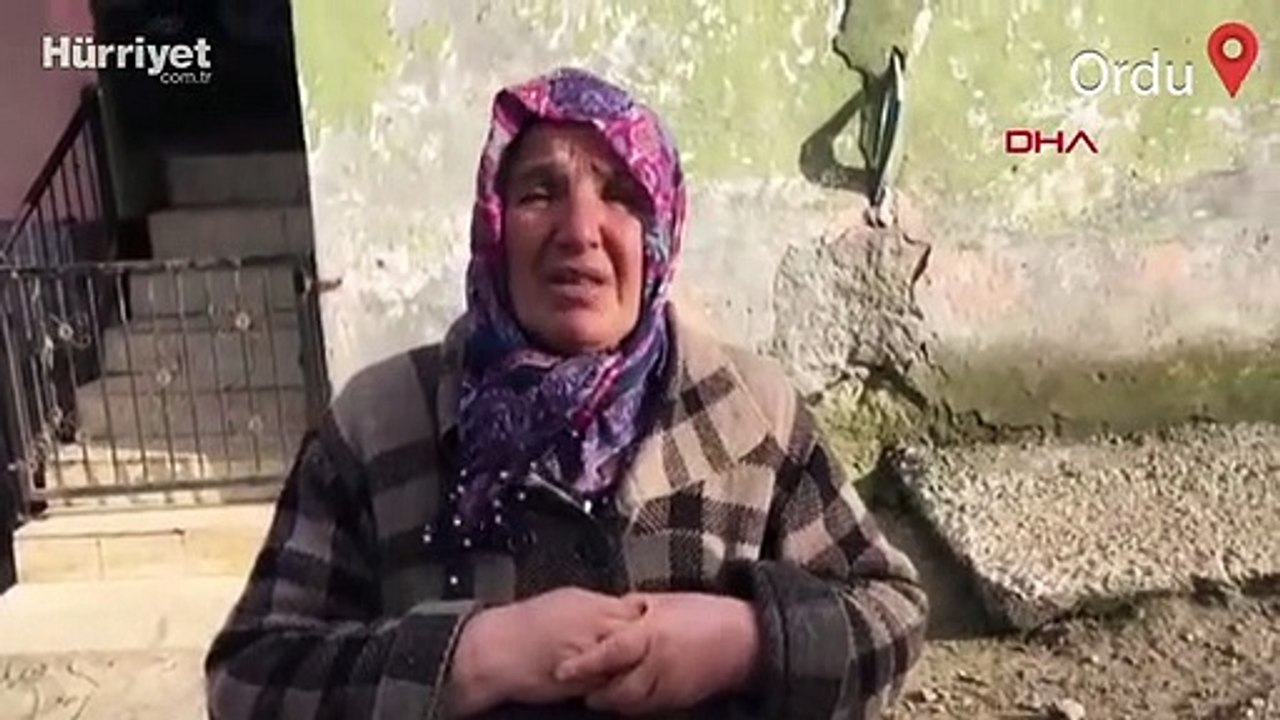 'Jandarma' diyerek silahla girdikleri evden altın ve paraları götürdüler