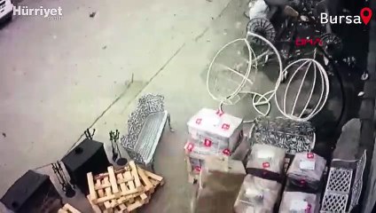 Bursa'daki lodosun şiddetini gösteren yeni görüntüler