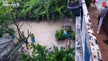 Sinop'ta şiddetli yağış, Ayancık'ta sele neden oldu