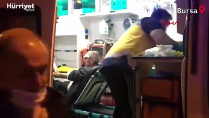 Aralarında husumet bulunan iki kardeş birbirini bıçakladı