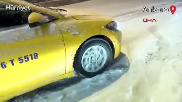 Ankara'da kar yağışı başladı, sürücüler zor anlar yaşadı