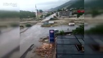 Sinop'ta sel afetinde yeni görüntü  köprünün yıkılma anı kamerada