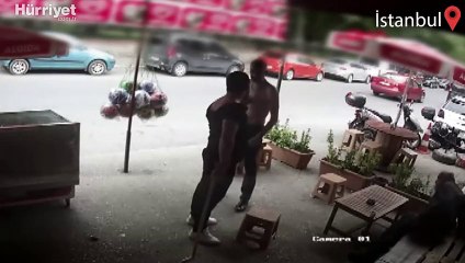 Her saniyesi dehşete düşürdü! Engelli vatandaşları darp ettiler