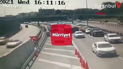 Avrasya Tüneli girişindeki kaza kamerada