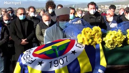 Kocaeli'nin Kartepe ilçesinde kaybolduktan 5 gün sonra ölü bulunan Doktor Uğur Tolun İzmir'de son yolculuğuna uğurlandı