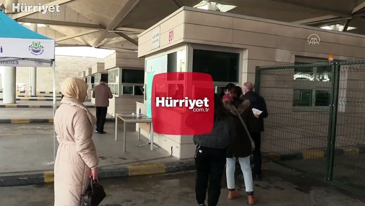 Yurt dışından gelenlerin "PCR testi ibrazı zorunluluğu" uygulaması devam edecek