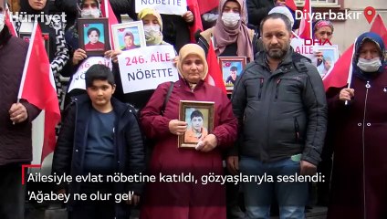 Ailesiyle evlat nöbetine katıldı, gözyaşlarıyla seslendi: 'Ağabey ne olur gel'