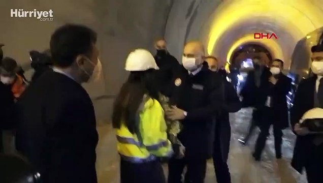 Bakan Karaismailoğlu, Ayvacık-Küçükkuyu Yolu T-2 Tüneli Işık Görme Töreni'ne katıldı