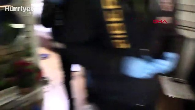 Sosyal medya fenomenlerine reklam vermek isteyenleri dolandırdılar