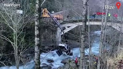 Rize'de kamyonet dereye uçtu