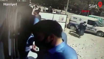 ATM'den para çekmek isteyenleri yardım bahanesiyle dolandırdı