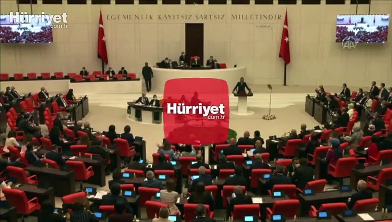Bakan Özer, TBMM Genel Kurulu'nda yemin etti