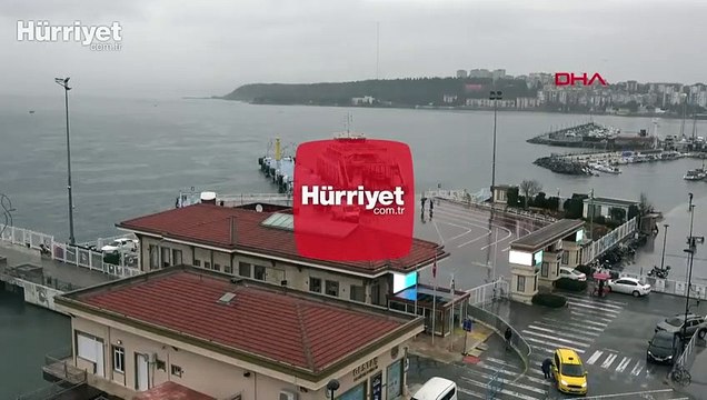 Çanakkale'de feribot seferlerine 'fırtına' engeli