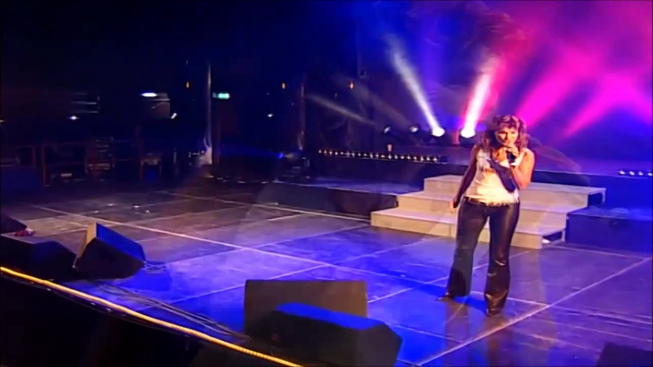 ANDREA BERG — Vielleicht ein Traum zu viel | Andrea Berg: Live on Tour - Alsdorf | von Andrea Berg - "Emotionen Hautnah" live - (2003)