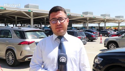 Kurban Bayramı'nı memleketlerinde geçirmek isteyen gurbetçiler Kapıkule'de yoğunluk oluşturdu