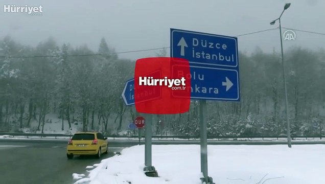 Anadolu Otoyolu ile D-100 kara yolunun Bolu Dağı kesiminde kar etkili oluyor