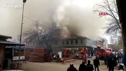 Bursa'da mobilya imalathanesinde yangın