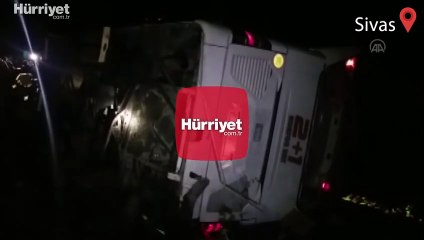 Sivas'ta yolcu otobüsü devrildi! Çok sayıda yaralı var