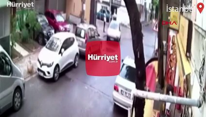 Aşırı hızlı otomobilin sürücüsü caddeyi birbirine kattı