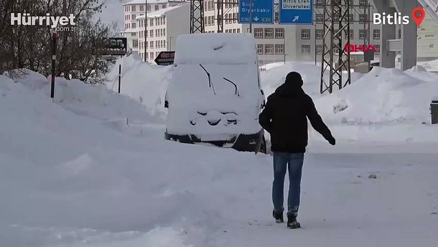 Bitlis merkezinde kar kalınlığı bir metreyi aştı