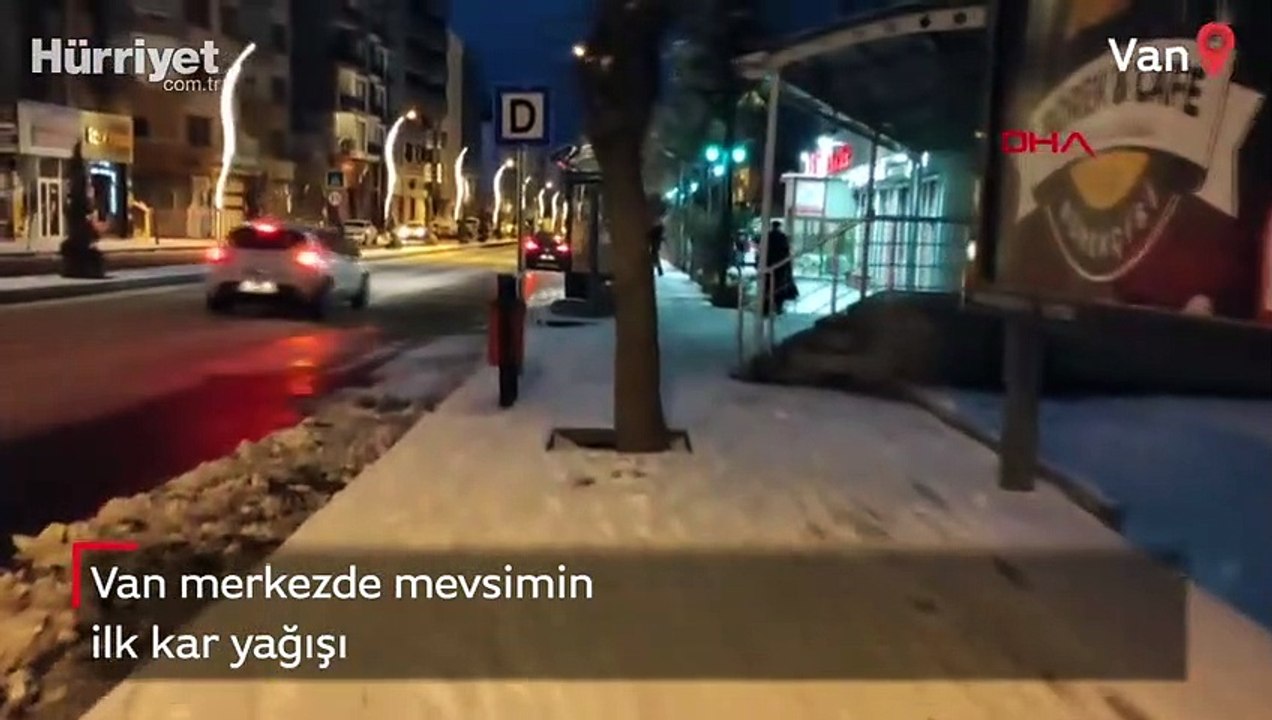Van merkezde mevsimin ilk kar yağışı