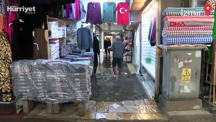 Kuvvetli yağış Balıkesir ve İzmir'de su baskınlarına neden oldu