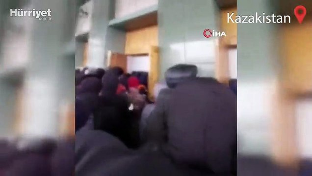 Kazakistan'da ülke genelinde olağanüstü hal (OHAL) ilan edildi