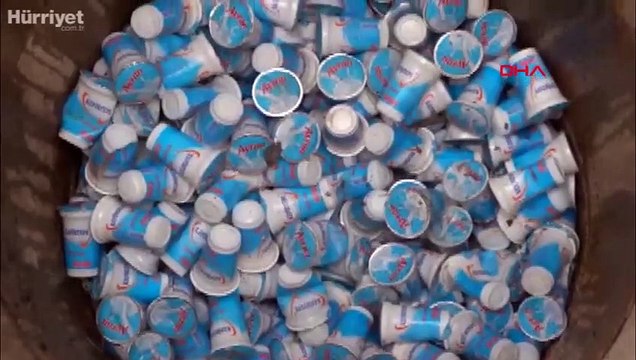 Tıkanan kanalizasyon bacasından yüzlerce dolu ayran kutusu çıktı