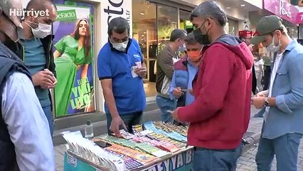 5 liralık kazı kazanla 200 bin lira kazandı, gezici bayinin uyarısıyla fark etti