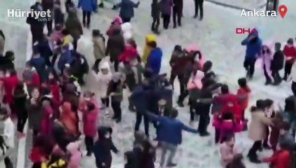 Öğrencilerin 'kar' eğlencesi kamerada