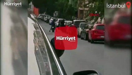 Otomobilin gösterge panelinin çalındığı hırsızlık anı kamerada