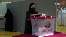 Katar'da ilk kez yapılan milletvekili seçimleri için oy kullanıldı