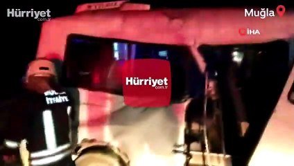 Muğla Milas'ta öğrenci servisi ile TIR çarpıştı: 18 yaralı