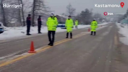 Kastamonu’da sahilde fırtına, yüksek kesimlerde kar etkili oluyor