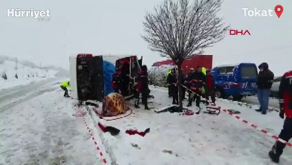Tokat'ta yolcu otobüsü devrildi