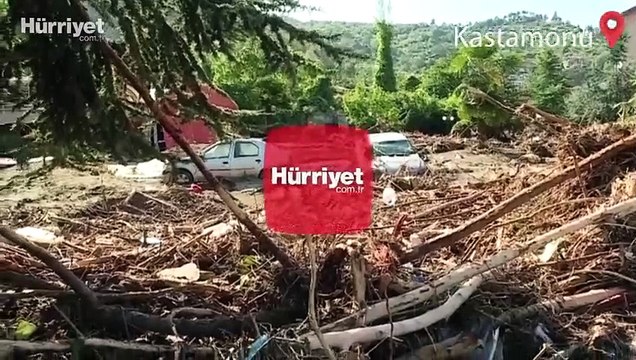 Bozkurt ilçesinde çöken 8 katlı Ölçer Apartmanı'nda arama kurtarma çalışmaları sürüyor