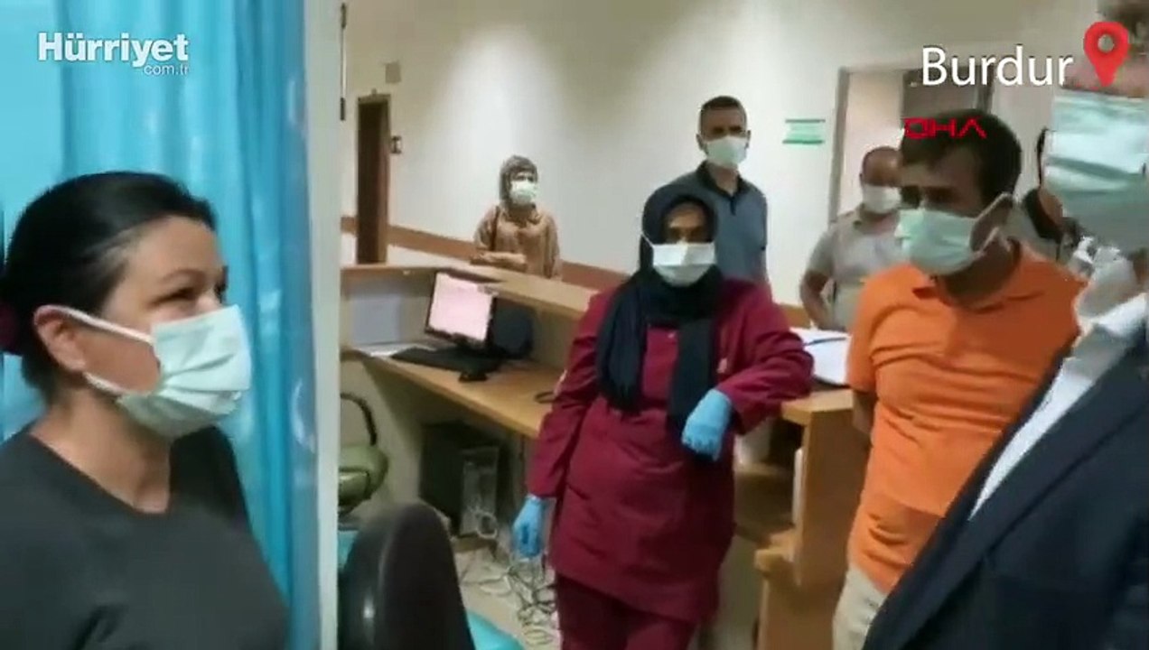 'Çocuğun kolunu acıttı' diyerek hemşireleri darbettiler