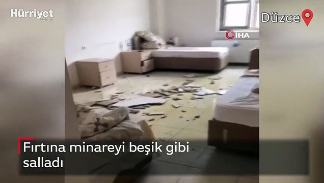 Fırtına minareyi beşik gibi salladı