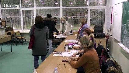 Kuzey Makedonya ve Kosova'da halk yerel seçimler için sandık başında