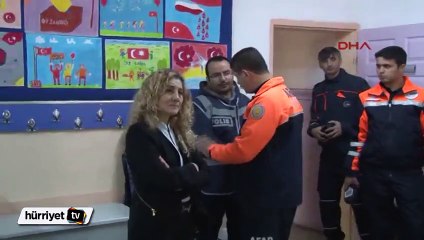 Bahçeli'nin oy kullanacağı okulda AFAD KBRN ekipleri arama yaptı