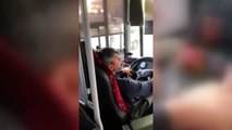 Fatih'te otobüs şoförü, yolcuya önce yumruk attı sonra otobüsten indirdi
